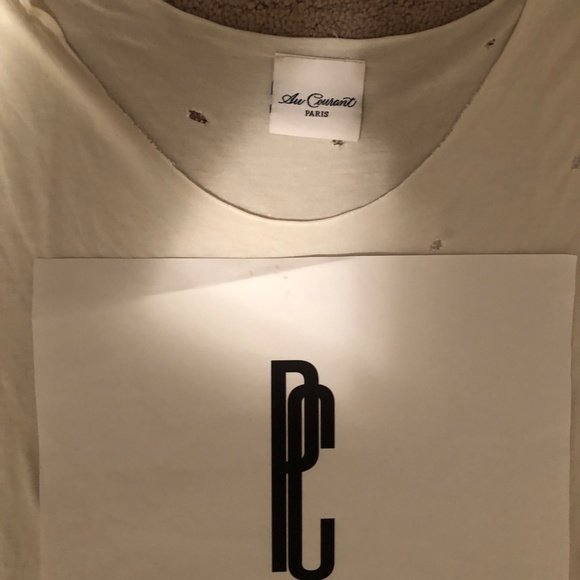 Au Courant Distressed Sleeveless Shirt - Picture 3 of 4